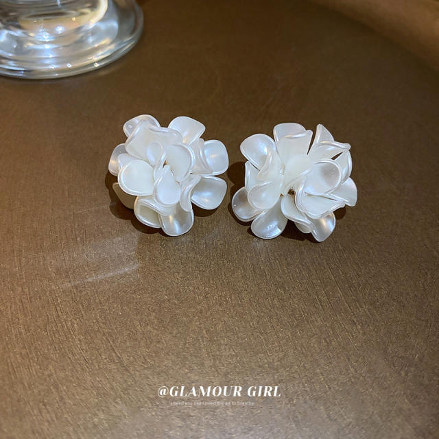 White color silver needle bloom flower ear studs