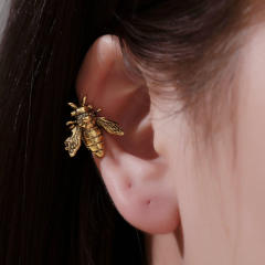 Retro bee alloy ear cuff