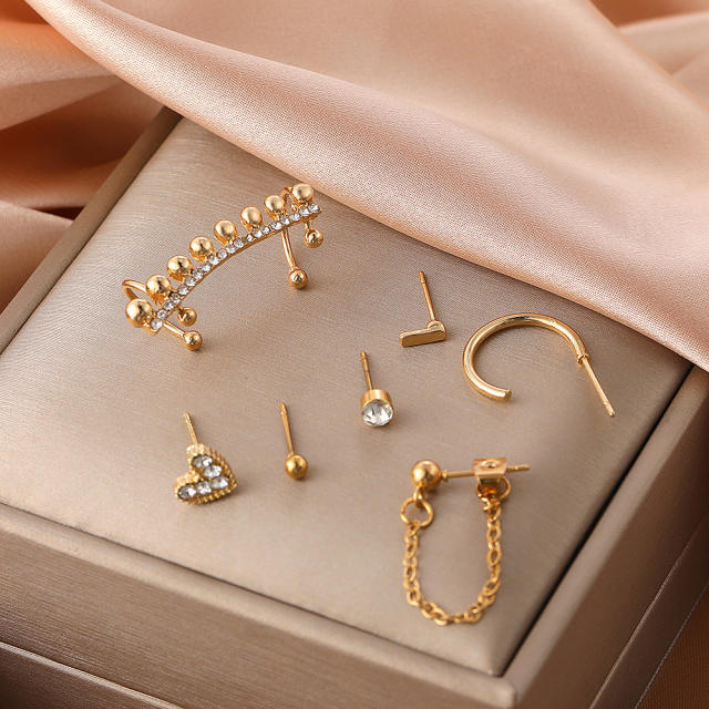 Gold color bead tiny heart ear cuff set