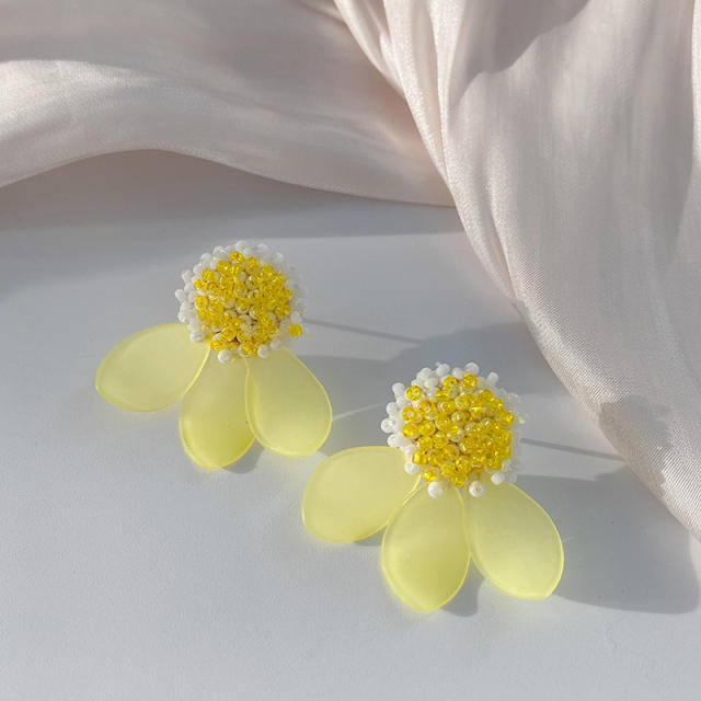 Fresh color beaded flower sweet women earrings