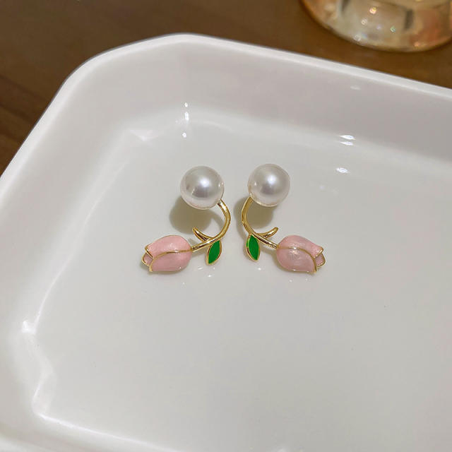 Silver Needle tulip flower pearl earrings 2022 summer new studs French hipster style all-match earrings wholesale