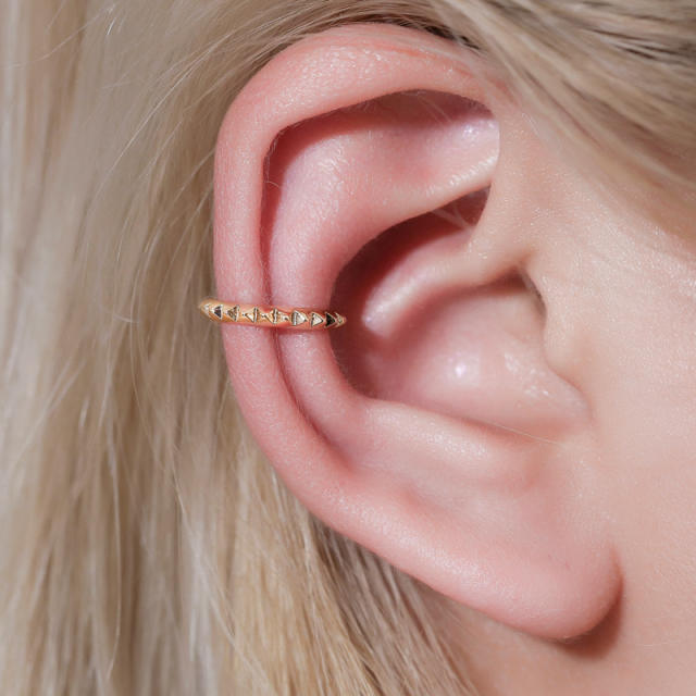 Simple gear copper ear cuff