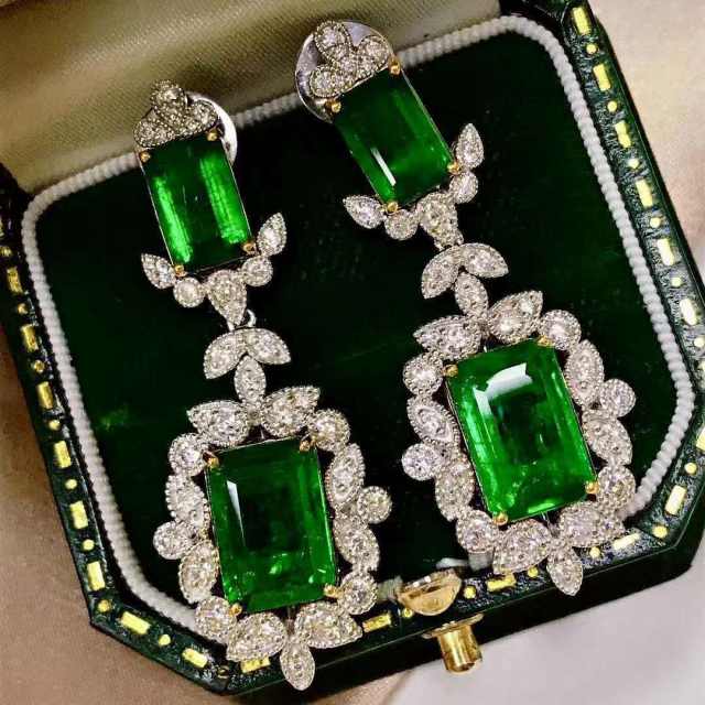 Princess cut emerald luxury dangle earrings