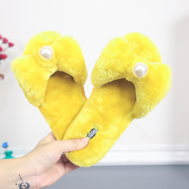 Sweet bow pearl fluffy slippers (2 size smaller)