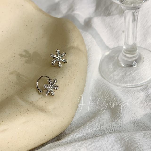 Diamond snowflake ear cuff