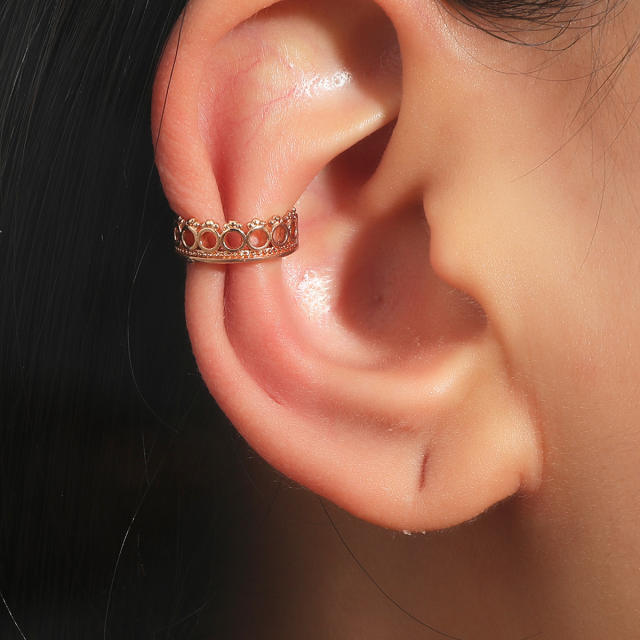 Hollow C shape ear cuff