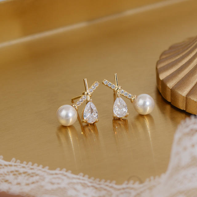 Elegant drop cubic zicon pearl ear studs