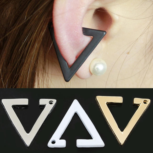 Triangle ear cuff