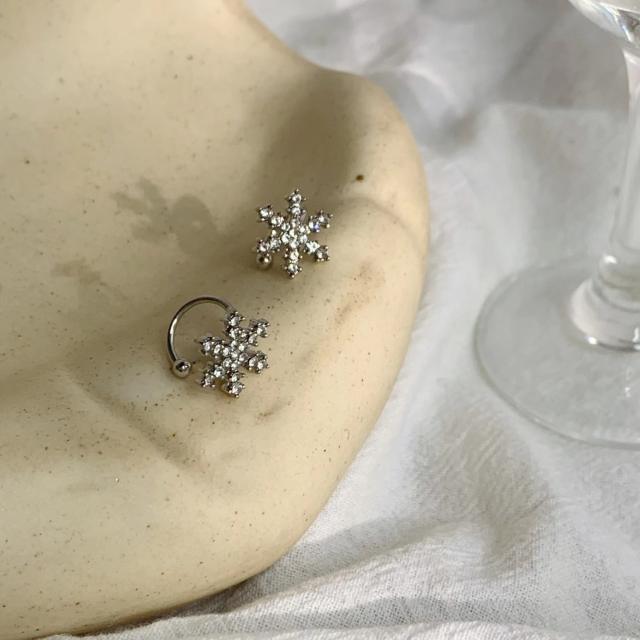 Diamond snowflake ear cuff