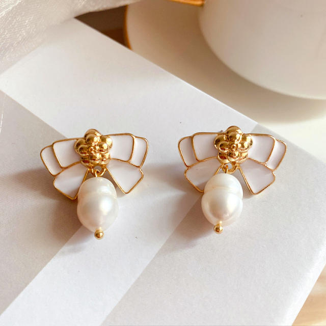 Vintage enamel bow 925 needle pearl earrings