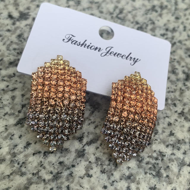 Pave setting color rhinestone party ear studs