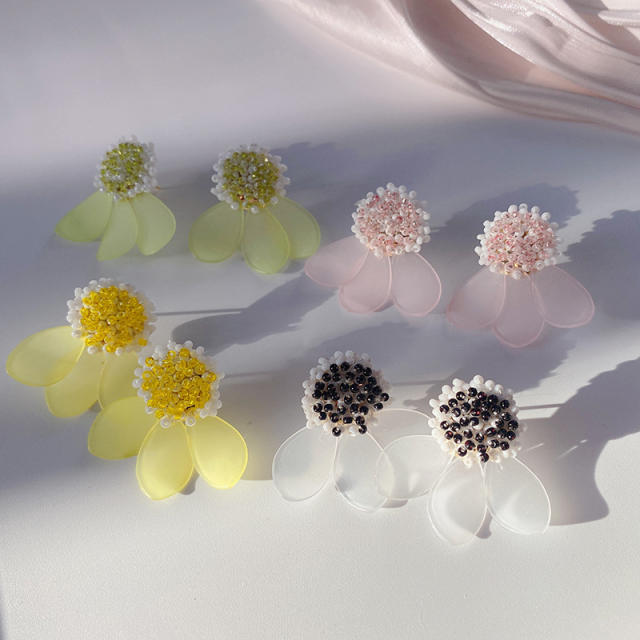 Fresh color beaded flower sweet women earrings