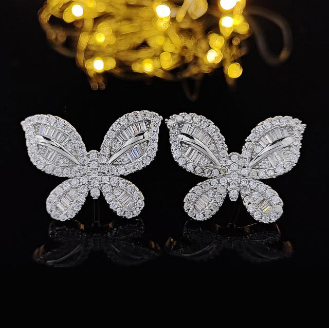 Delicate white color cubic zircon ear studs