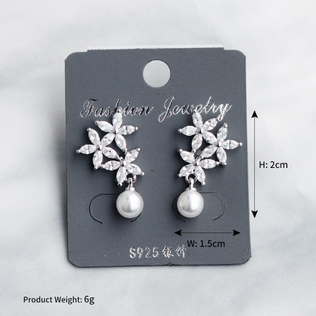Diamond earrings withe pearl drop