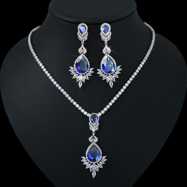 Luxury colorful diamond necklace set