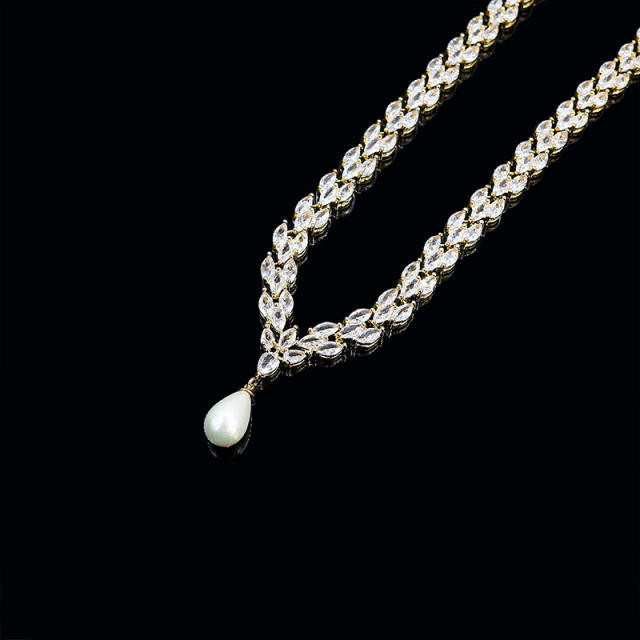 Luxury diamond pearl bridal necklace set