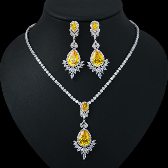 Luxury colorful diamond necklace set