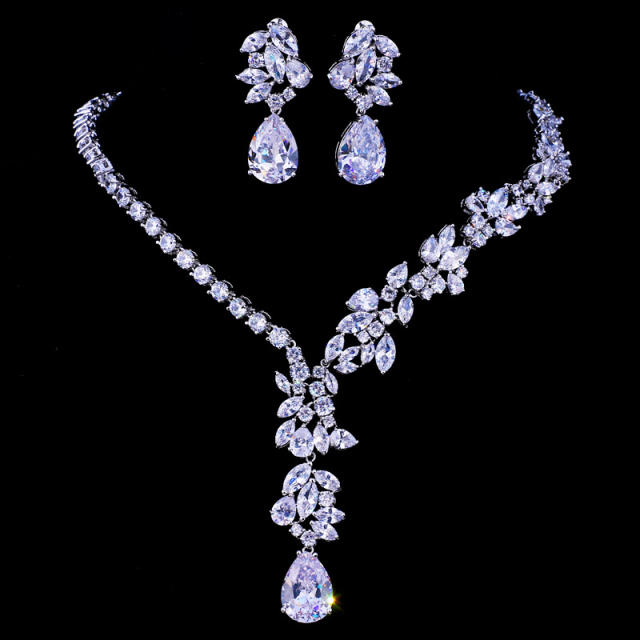 Luxury pave setting cubic zircon diamond necklace set