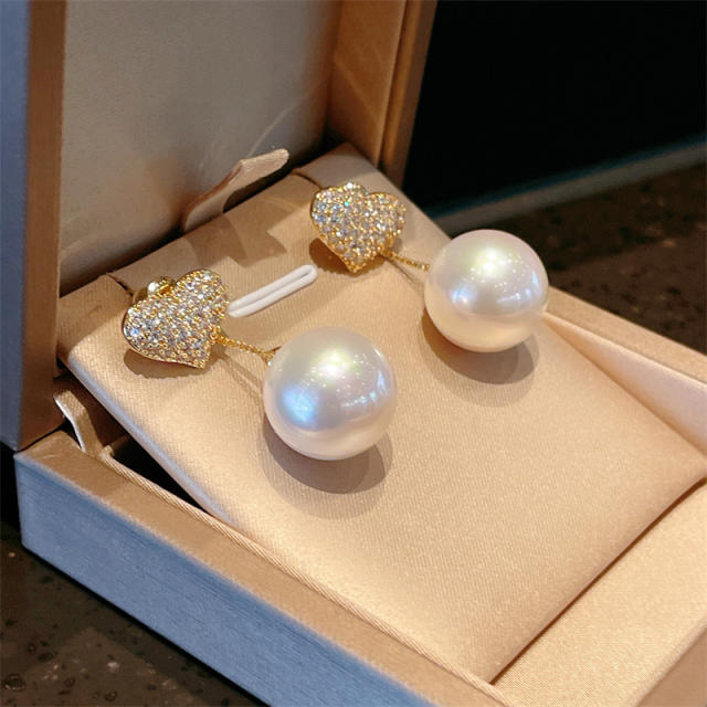 Korean fashion diamond heart pearl earrings