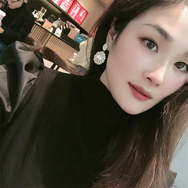 Korean fashion luxury pearl diamond earrings