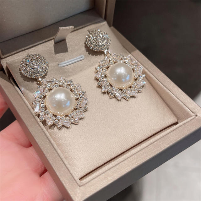 Korean fashion luxury pearl diamond earrings