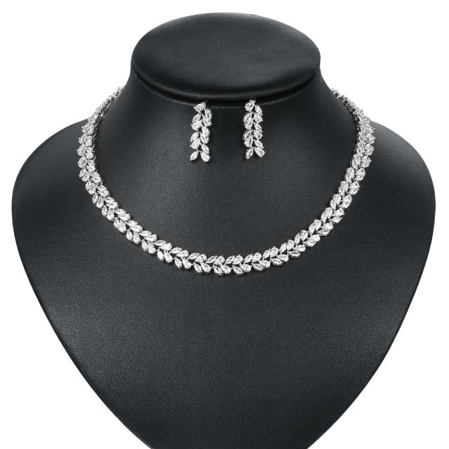 Delicate pave setting cubic zircon diamond necklace