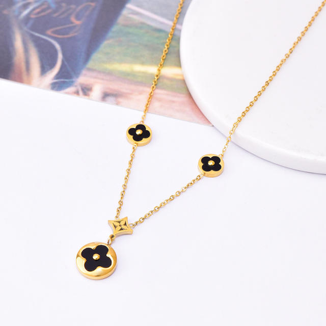 Black clover stainless steel necklace for women