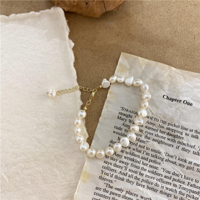 Korean fashion vintage baroque pearl necklace bracelet