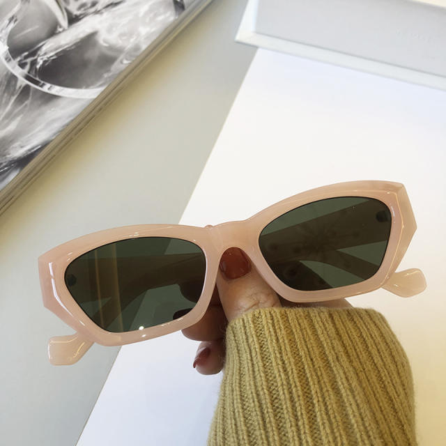 Unique cat eye shape sunglasses