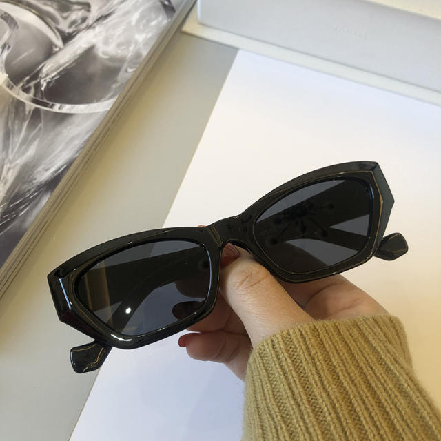 Unique cat eye shape sunglasses