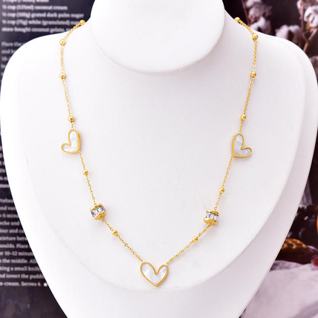 Fashionable white shell diamond stainless steel necklace