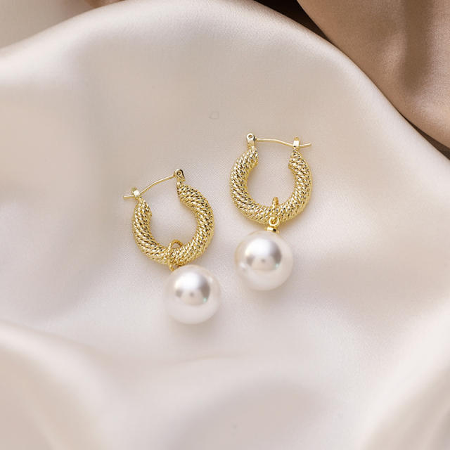 Easy match elegant pearl earrings