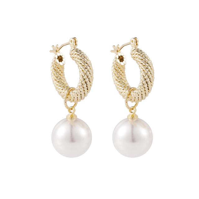 Easy match elegant pearl earrings