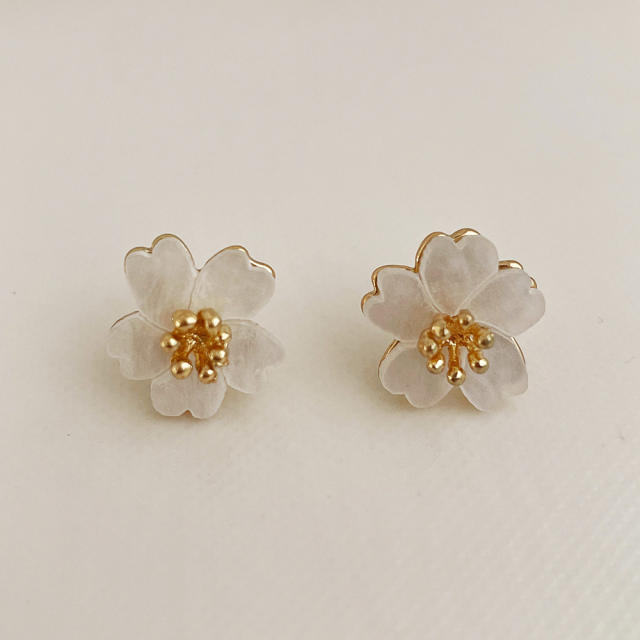 925 needle cute white flower studs earrings