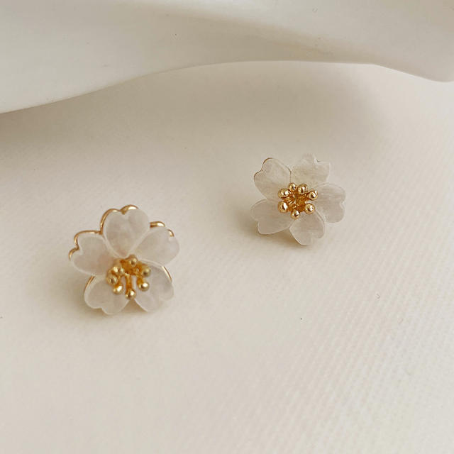 925 needle cute white flower studs earrings