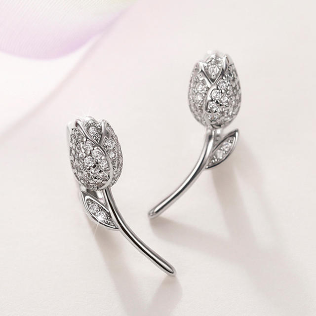 Vintage metal feeling diamond rose flower studs earrings