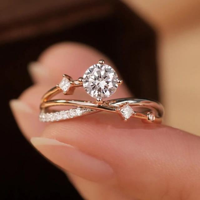 Elegant faux Moissanite diamond rings