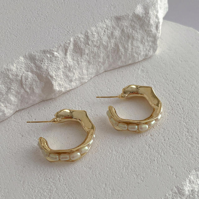 Korean fashion irregular shaped pearl bead open hoop earrings