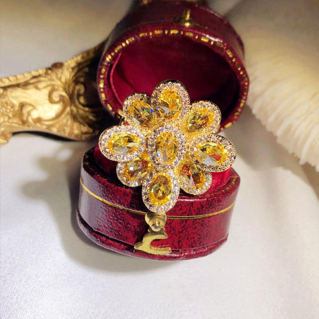 Luxury topaz flower rings