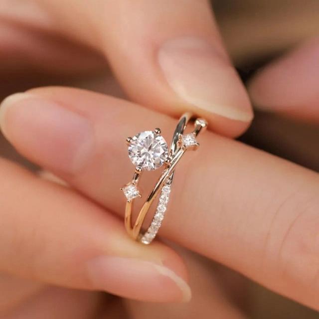 Elegant faux Moissanite diamond rings