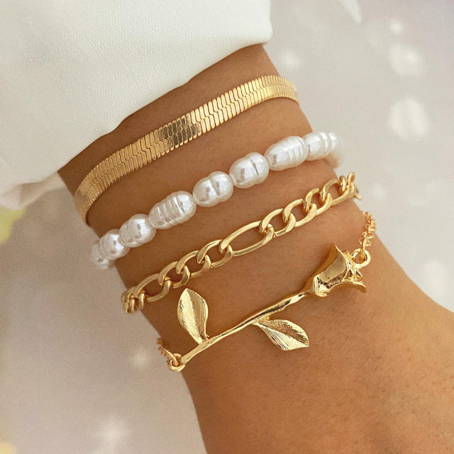 Amazon hot sale gold color alloy chain faux pearl layer bracelet