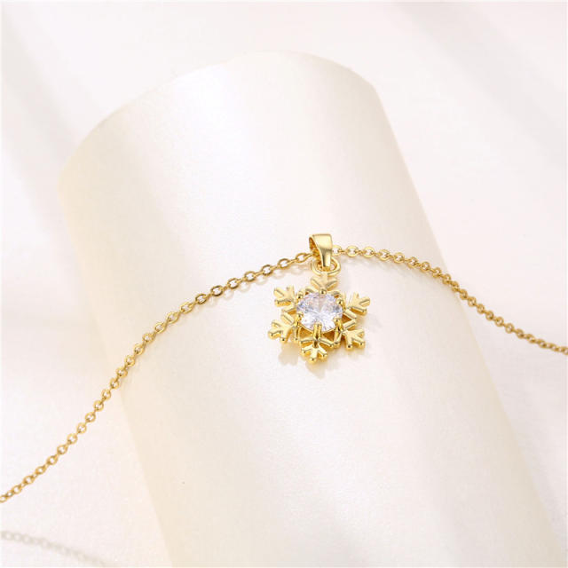 Delicate snowflake stainless steel chain pendant necklace