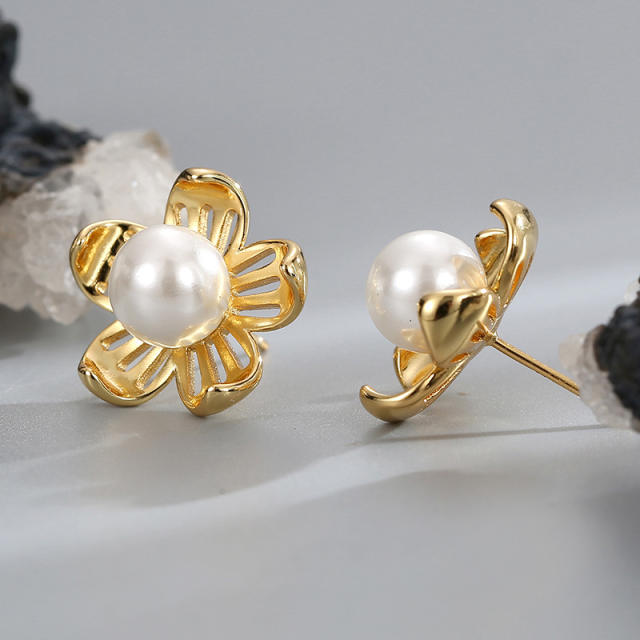 Korean fashion pearl flower real gold plated earrings