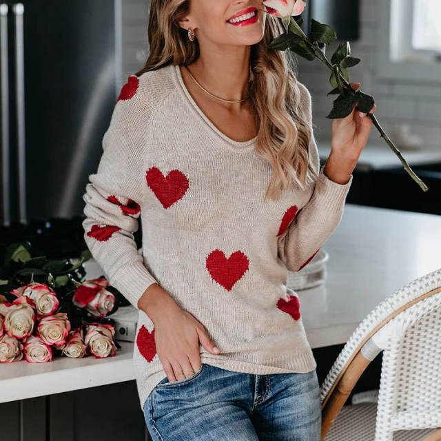 V neck heart pattern loose knitted sweater