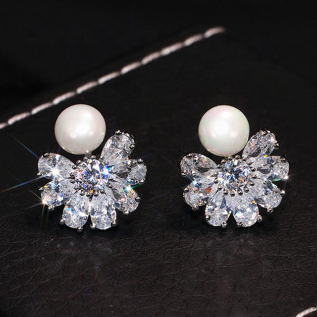 Korean fashion pearl diamond studs earrings