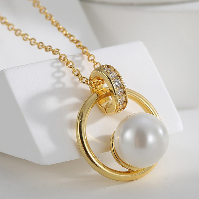 Occident fashion geometric circle pearl necklace