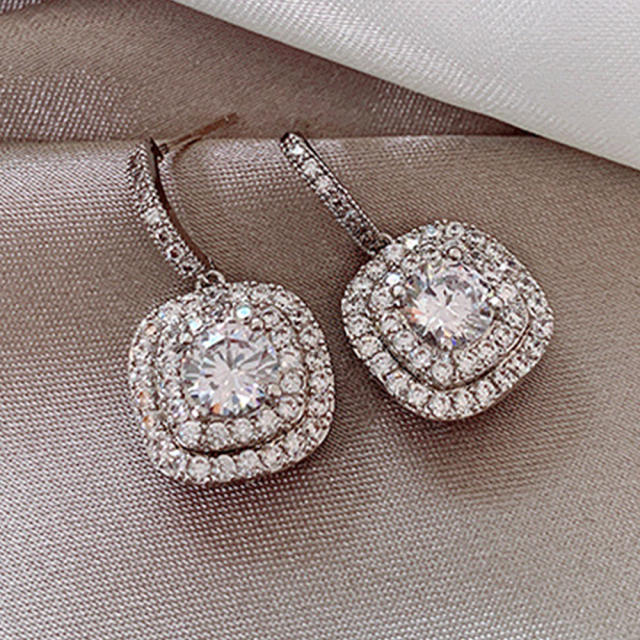 Korean fashion elgant full diamond earrings