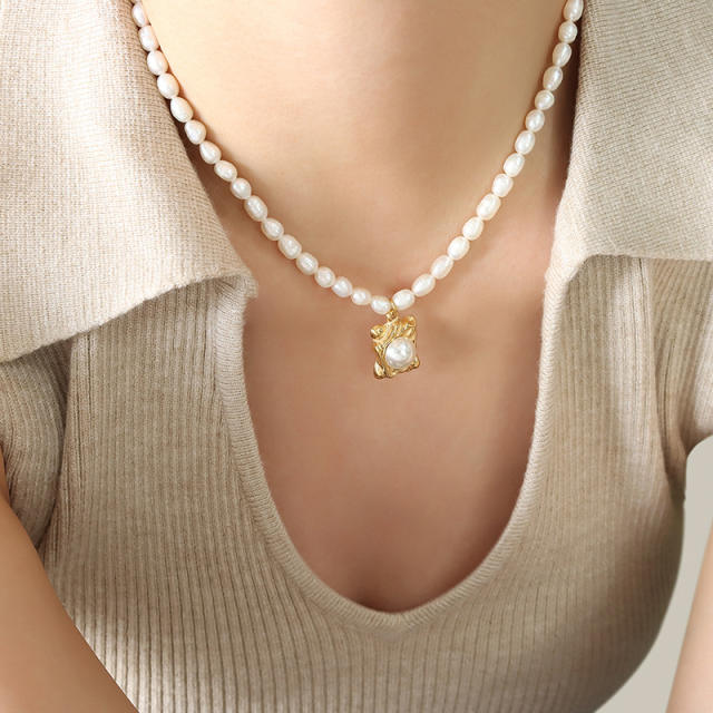 Vintage ins square pendant water pearl necklace