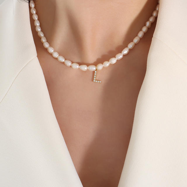 Diamond initial letter pendant water pearl choker necklace