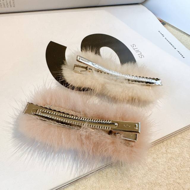 Warm winter luxury fluffy duckbill hair clips